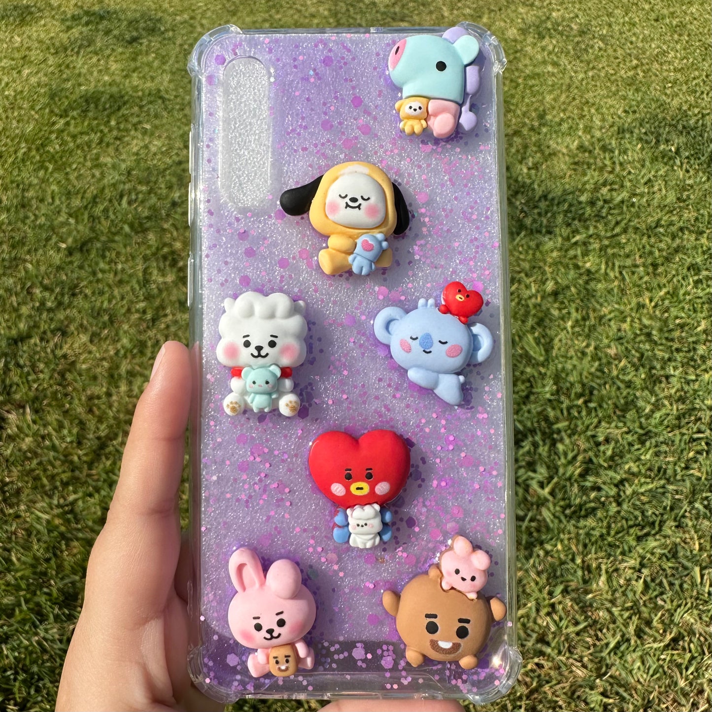 Foncase 3D BT21 Morada con brillos